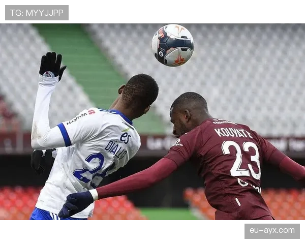 里昂进攻套路再显神威，新赛季状态回暖引关注