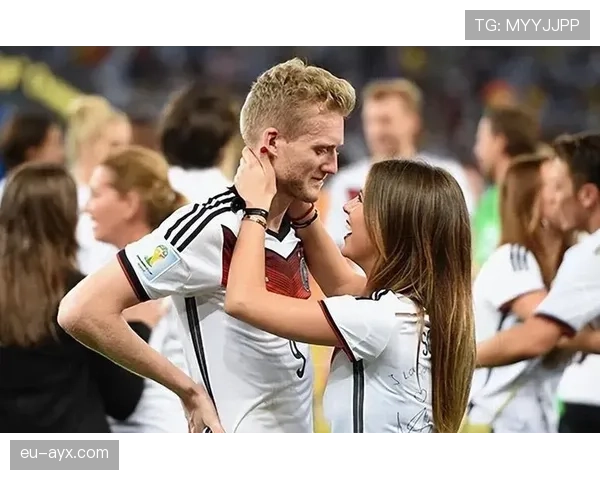 萨拉赫与许尔勒：同批新秀竞争格局及成长轨迹对比